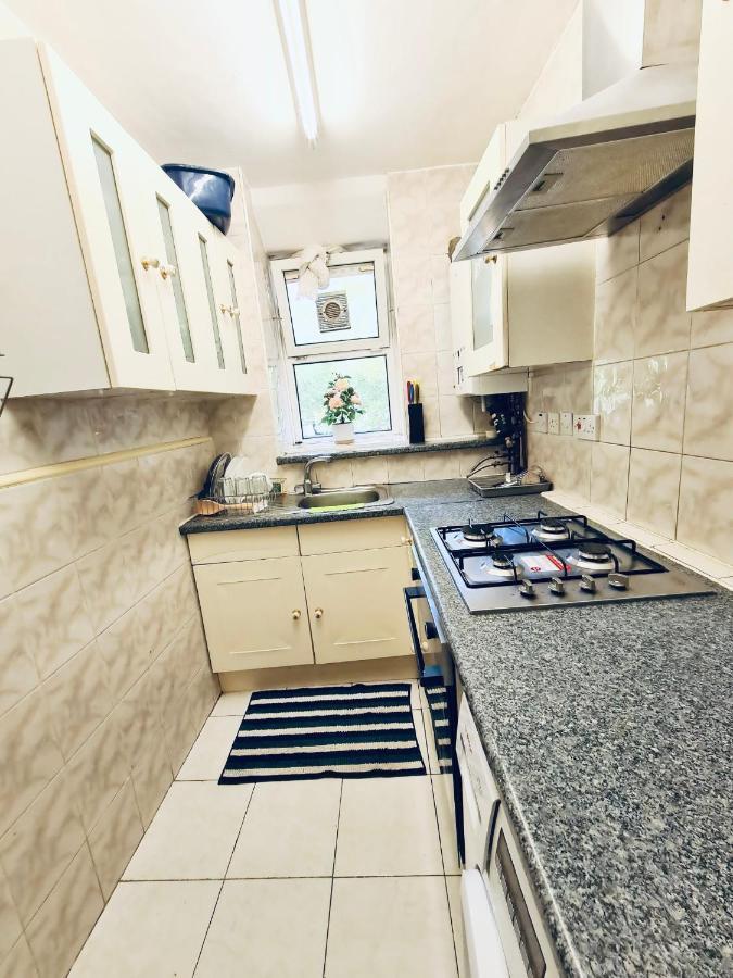 Stunning 3 Bedroom Flat In Stockwell ลอนดอน ภายนอก รูปภาพ